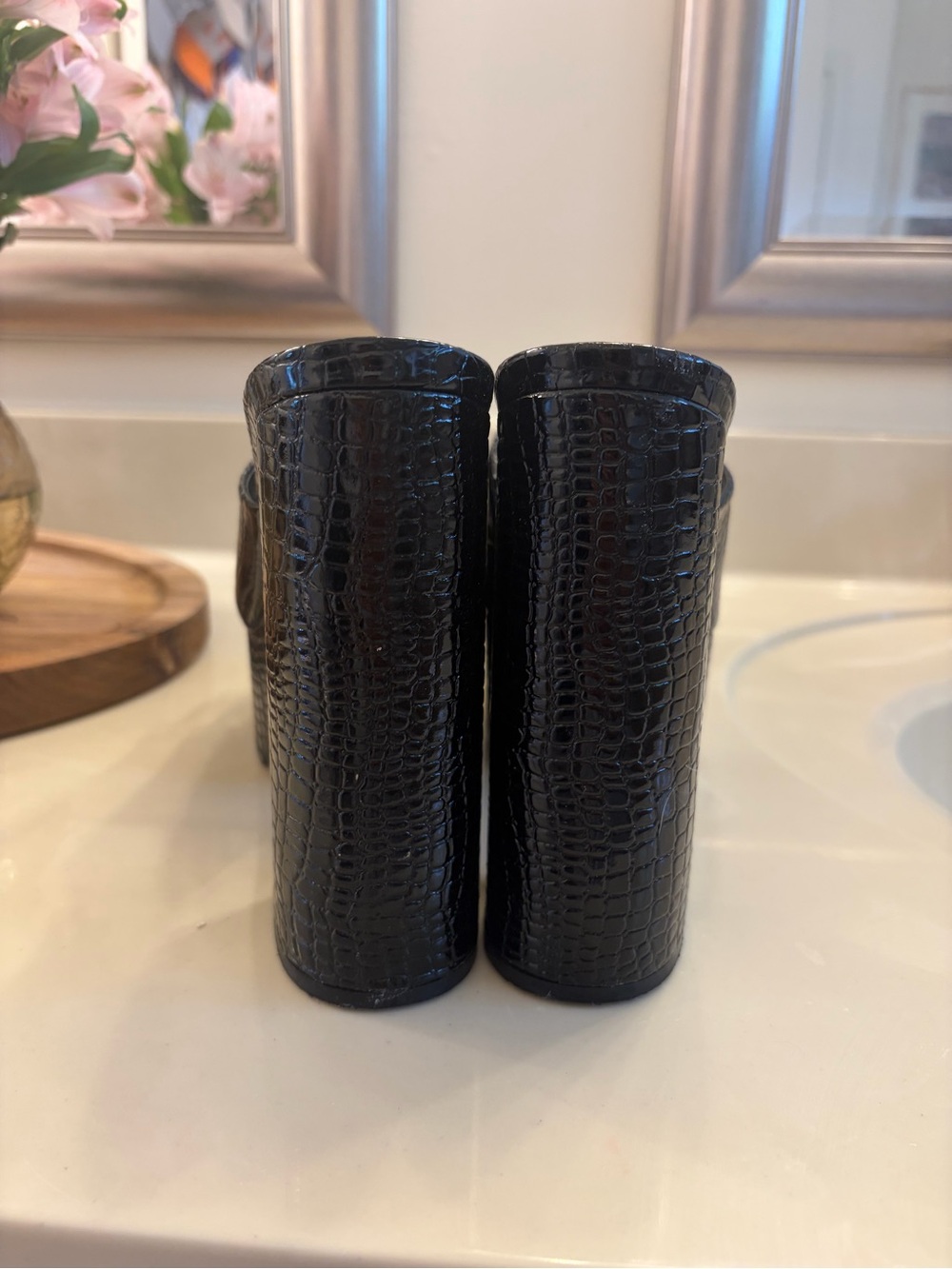 ♠️ SCHUTZ Black Croc-Embossed Slide Mules - Picture 3 of 6